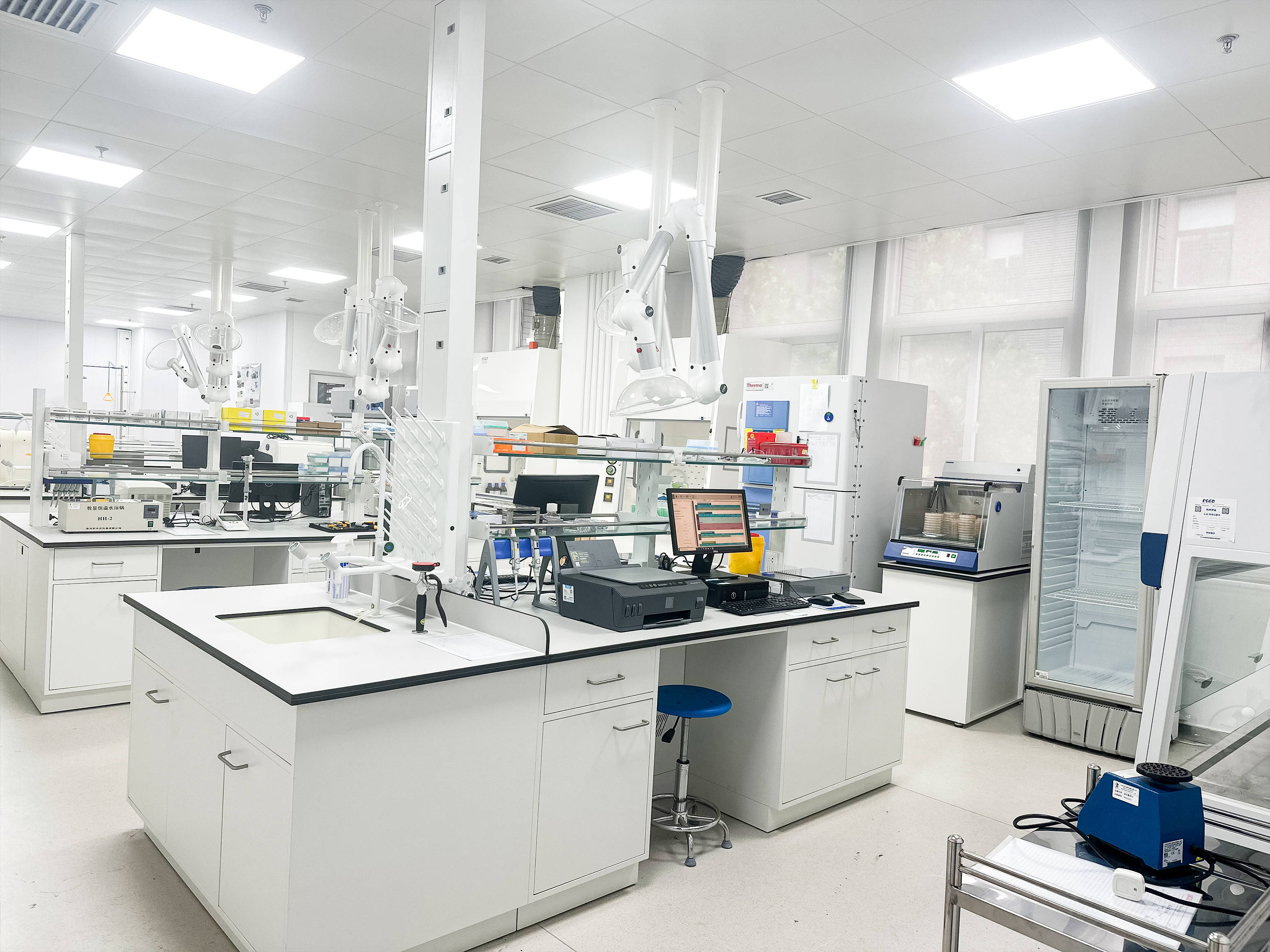 河南商丘高校實(shí)驗(yàn)室污水處理解決方案與儀器儀表應(yīng)用